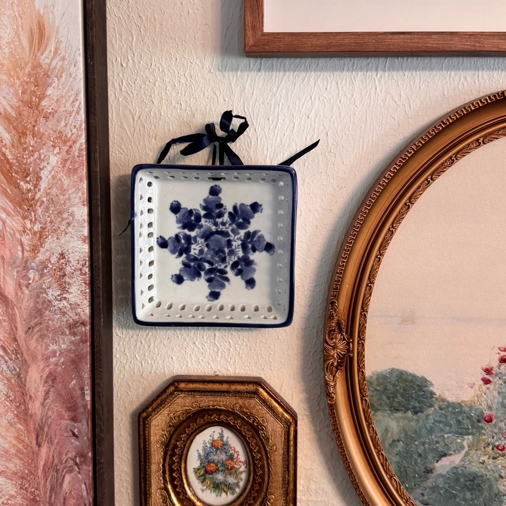 SOLD Blue vintage chinoiserie floral square dish-tray